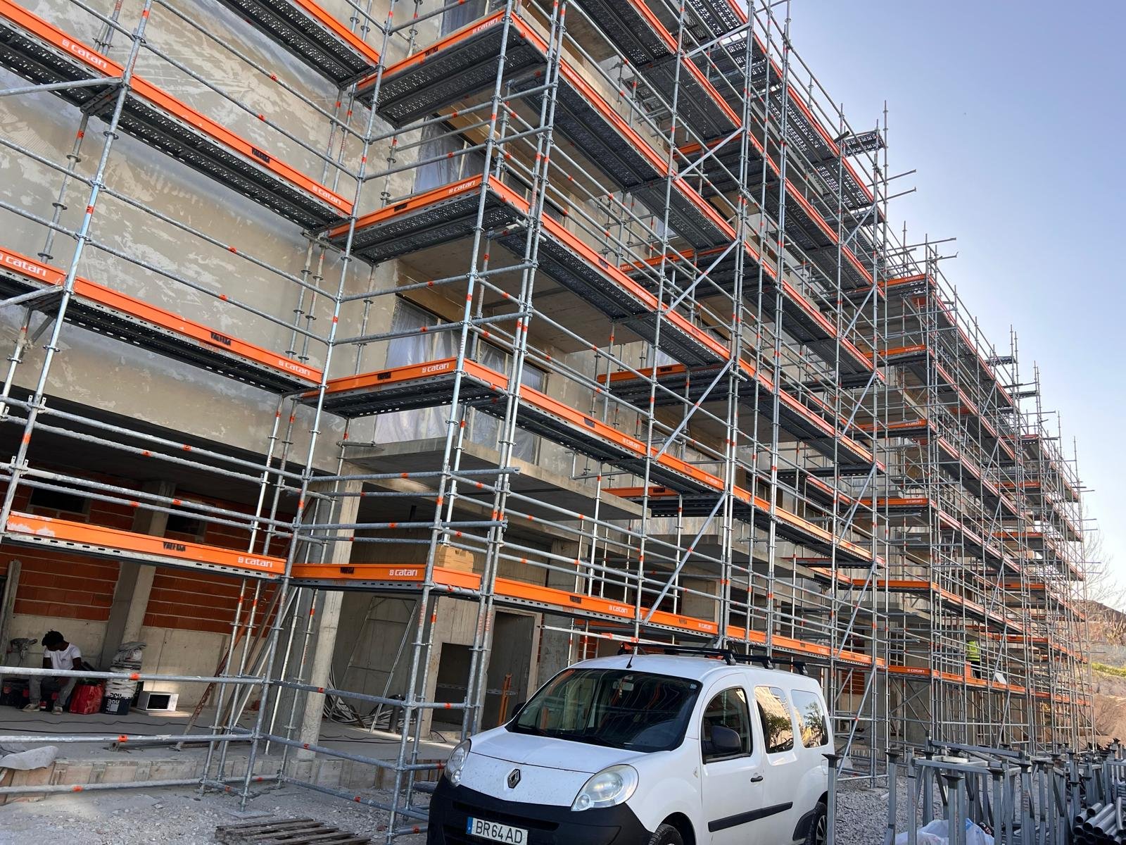Edifício de apartamentos em construção